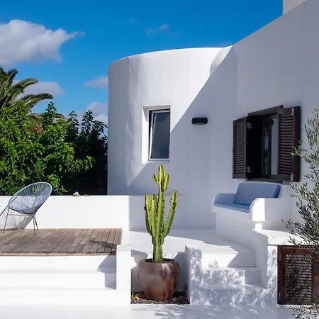 By The Sea Villa *